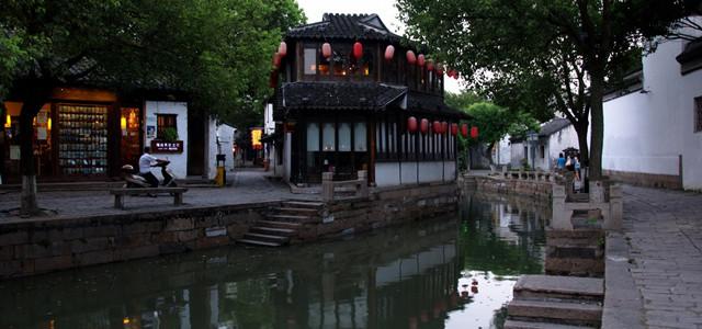巨魔与勇士
